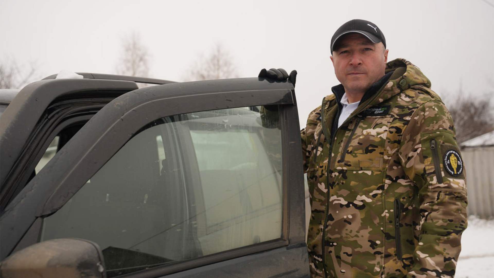 «Не виделись полгода». Дед привез в зону СВО гуманитарку для внука-офицера
